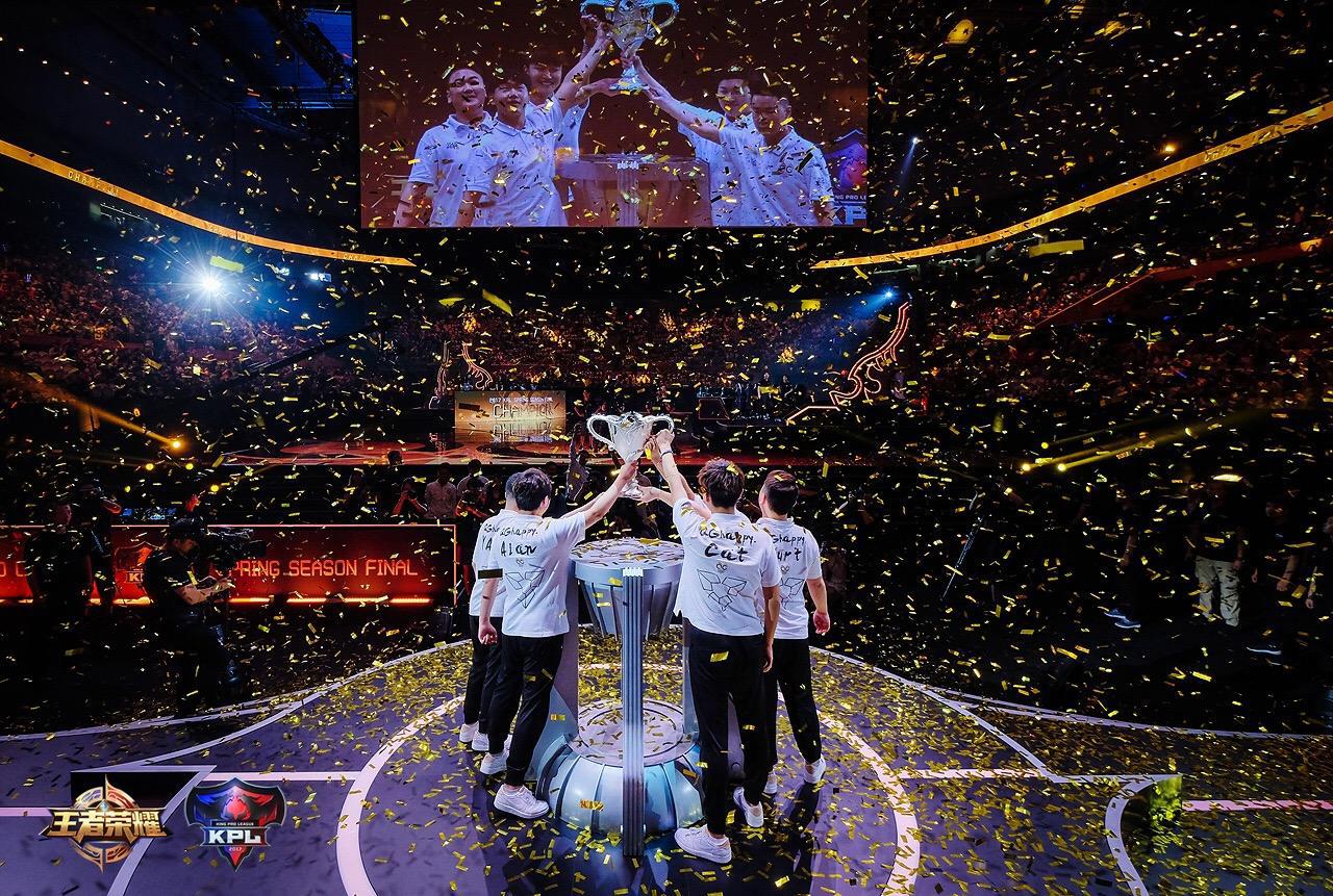 AFK2手游荣获年度大奖：离线自由体验引领手游新潮流